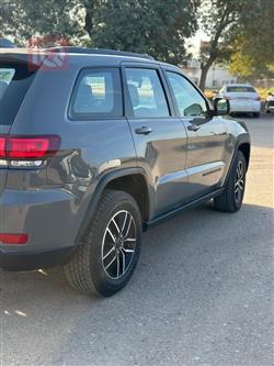 جیپ گراند شیرۆکی